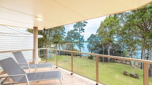 Property grounds - Danalene, 44a Danalene Pde - stunning waterfront property with Air Con, WI-FI, Garage & Boat Parking (Corlette)