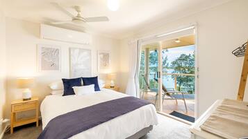 4 bedrooms, iron/ironing board, free WiFi