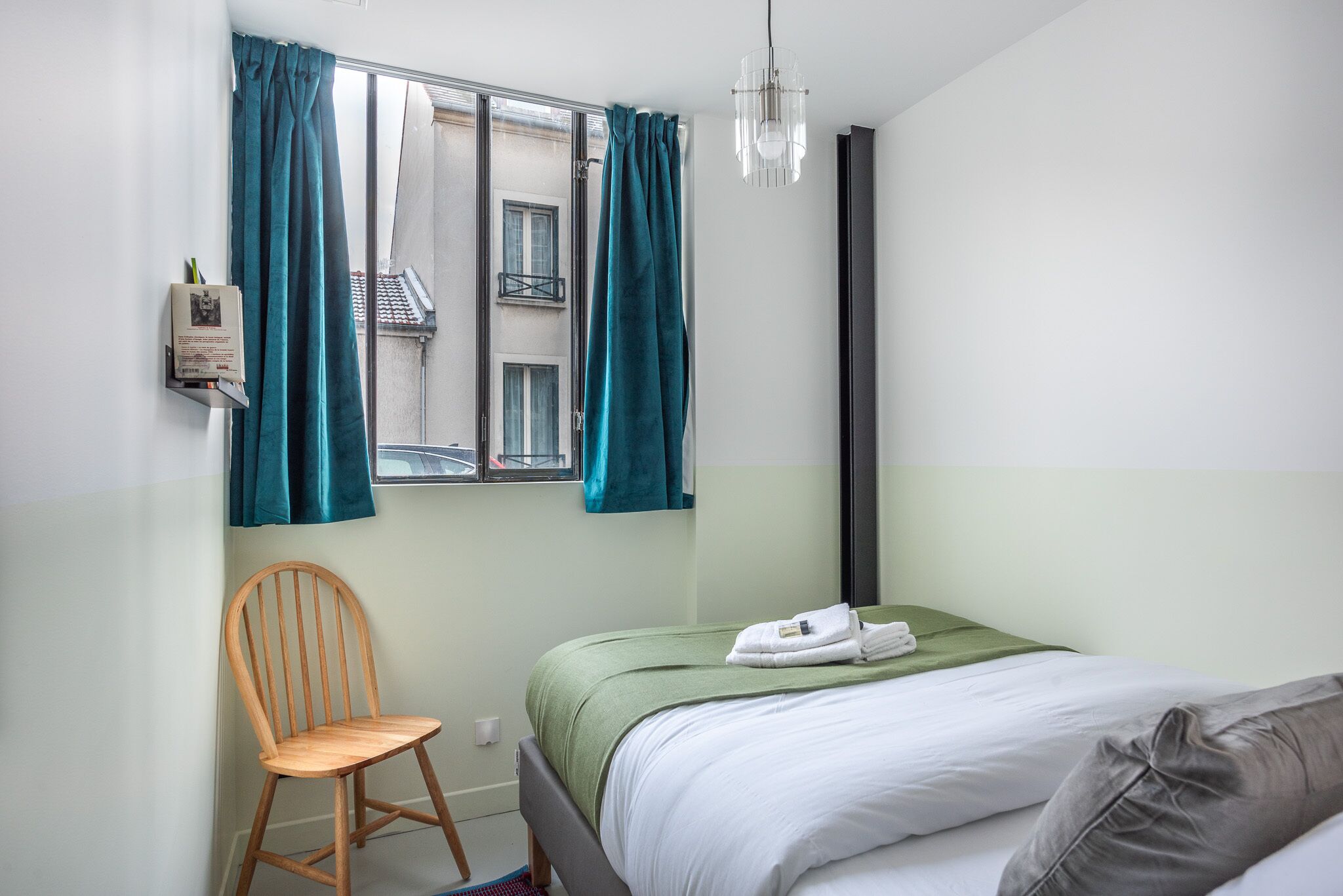 3 室のベッドルーム、アイロン / アイロン台、旅行用ベビーベッド、WiFi (無料)