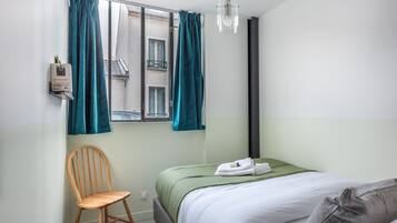 3 slaapkamers, een strijkplank/strijkijzer, reisbedje, gratis wifi