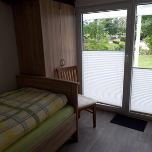 4 quartos, Wi-Fi de cortesia, roupa de cama