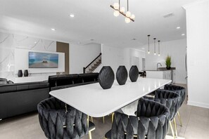 Interior - 5 Bedrooms/ 4 Bathrooms/ Storey Lake (2584 RT) (Kissimmee)