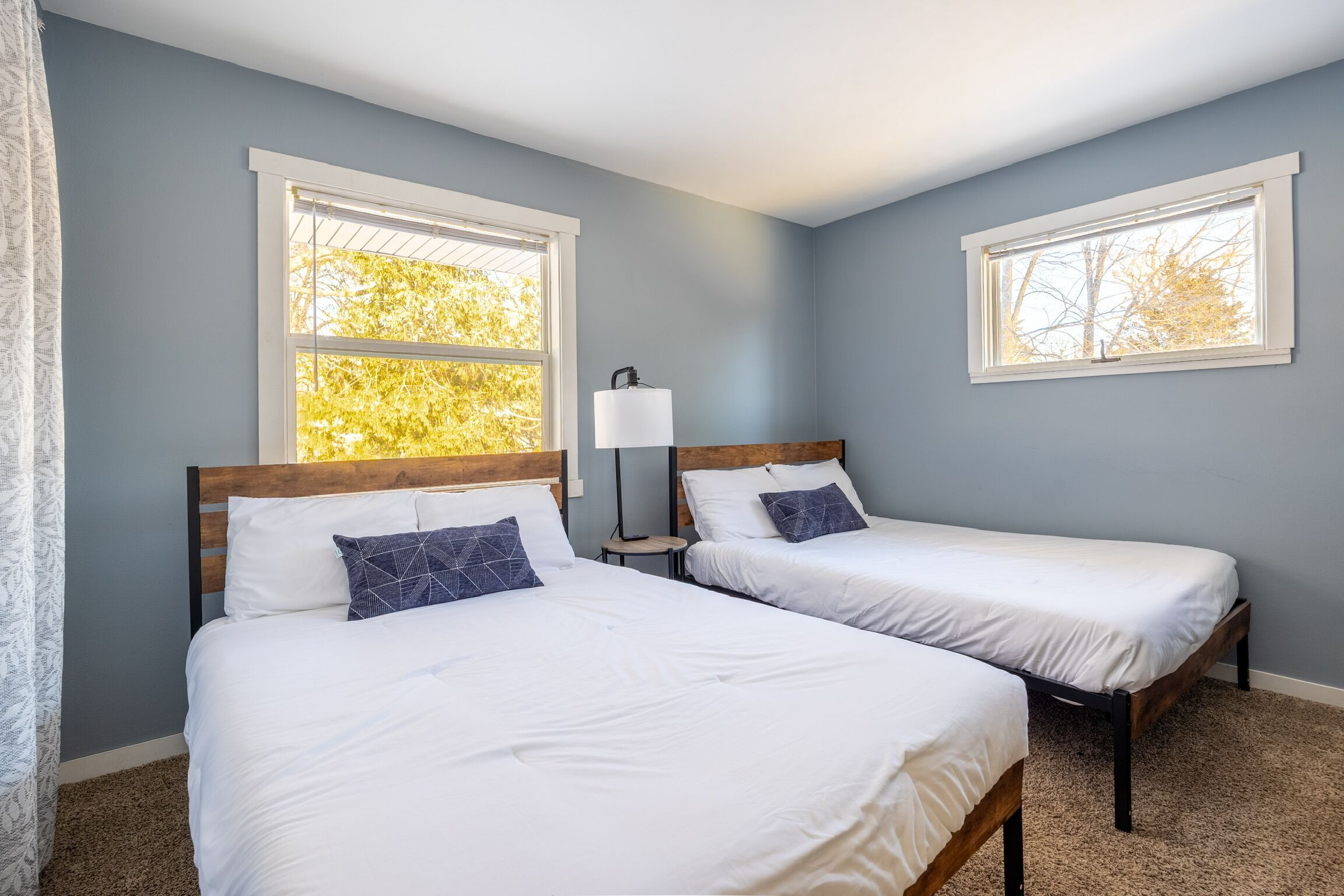 4 bedrooms, desk, travel cot, free WiFi