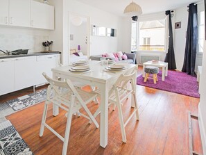 Interior - Harbor View Hideaway (Isigny-sur-Mer)