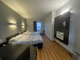 Blackout drapes, free WiFi, bed sheets