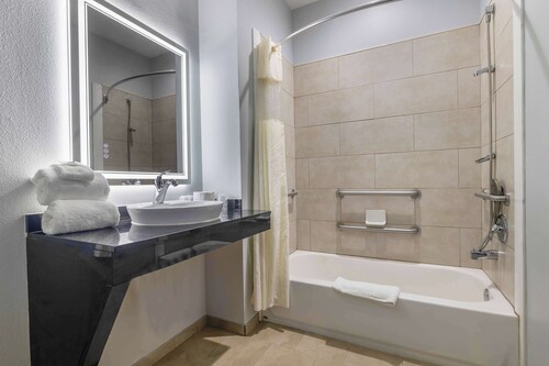 Studio 6 Suites Texas City, Tx – I-45 South