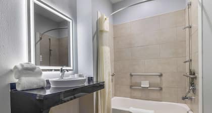 Studio 6 Suites Texas City, Tx – I-45 South