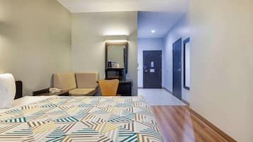 Standard Room, 1 Queen Bed, Non Smoking | Blackout drapes, free WiFi, bed sheets