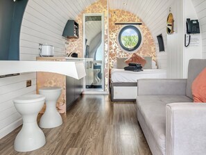 1 soverom, wi-fi (inkludert) og sengetøy