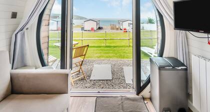 1 bedroom accommodation in Gwbert on Sea