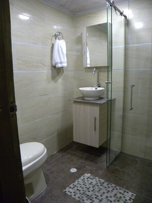 Bathroom - Hotel Torre Primavera Laureles  (Medellín)