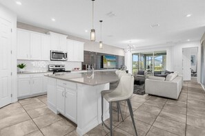 Fridge, microwave, oven, stovetop - 7 Bedrooms/ 7 Bathrooms/ Solara Resort (8959 AD) (Kissimmee)