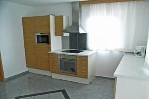 Microwave, oven, dishwasher