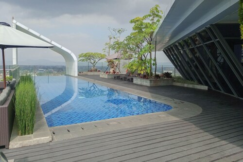 Comfortable And Homey 1Br At Uttara The Icon Apartment