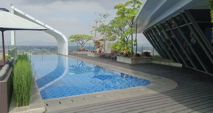 Comfortable And Homey 1Br At Uttara The Icon Apartment