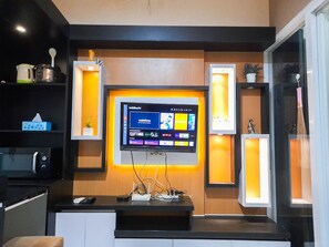 Living area - Comfortable And Homey 1Br At Uttara The Icon Apartment (Depok)