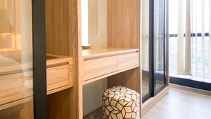 Interior - Elegant And Comfort 1Br Sudirman Suites Apartment (Jakarta)