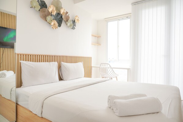 Studio - Homey And Good Choice Studio Tokyo Riverside Pik 2 Apartment (Teluknaga)