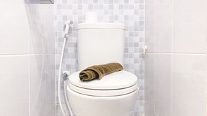 Bathroom - Homey And Good Choice Studio Tokyo Riverside Pik 2 Apartment (Teluknaga)
