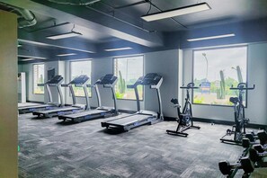 Fitness studio - Best Deal And Homey Studio Sky House Alam Sutera Apartment (Tangerang)