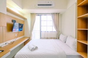 2 bedrooms, free WiFi - Good Choice And Strategic 2Br Without Living Room Evenciio Apartment (Depok)