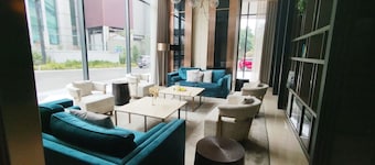Homey 3Br With Private Lift At Grand Sungkono Lagoon Apartment