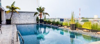 Best Choice And Homey Studio At The Square Apartment