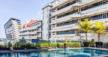 Best Choice And Homey Studio At The Square Apartment