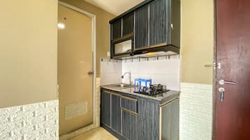 Apartment | Private kitchen | Full-sized fridge, stovetop