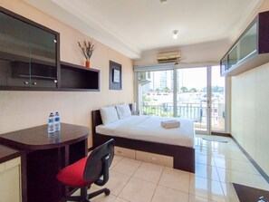 Studio | Free WiFi - Cozy Studio At Galeri Cimbuleuit 1 Apartment (Bandung)