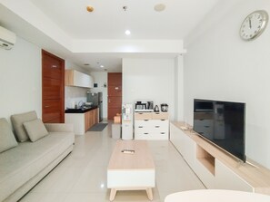 Apartment | Living area - Tranquil Designed 2Br Apartment Dago Suites (Bandung)