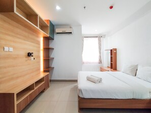 2 bedrooms, free WiFi - The Urbanite 2Br At Apartment Dago Suites (Bandung)