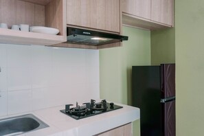 Private kitchen - Best Deal And Modern 2Br Amazana Serpong Apartment (South Tangerang)