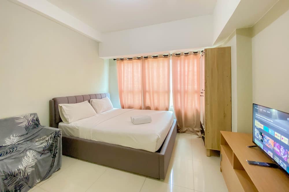 Pleasant And Tidy Studio Apartment Springlake Summarecon Bekasi Apartment