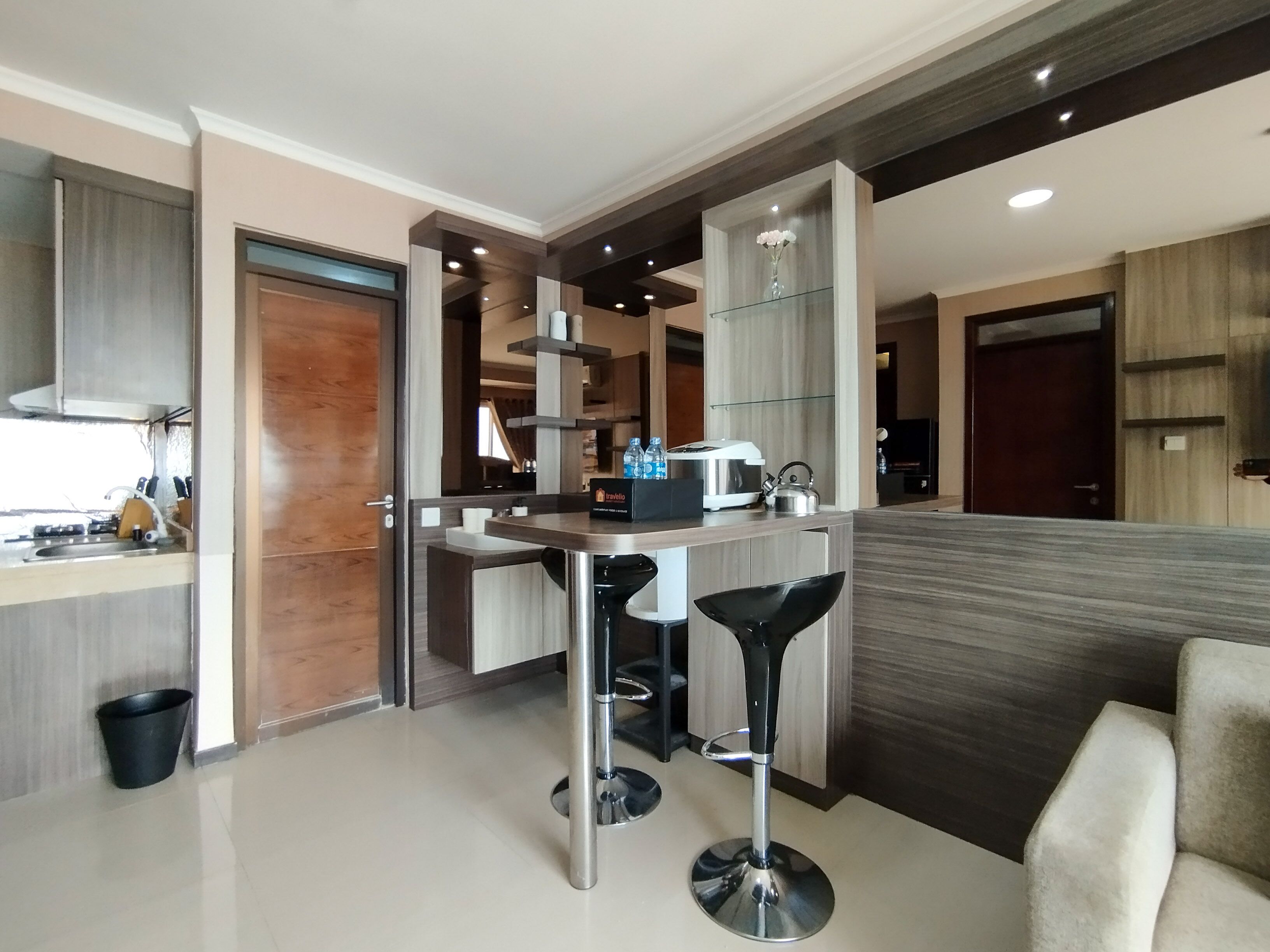 Refrigerador con freezer, placa de cocina