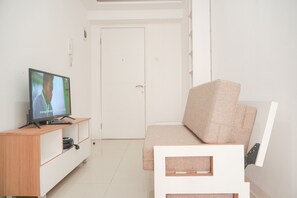 Living area - Good Choice And Minimalist 1Br Bassura City Apartment (Jakarta)
