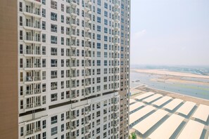 Exterior - Well Furnished And Restful Studio Tokyo Riverside Pik 2 Apartment (Teluknaga)