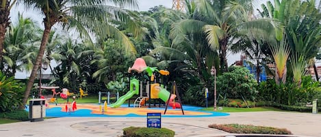 Children’s play area – outdoor