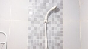 Apartment | Bathroom | Shower, free toiletries, towels - Well Furnished And Restful 2Br Tokyo Riverside Pik 2 Apartment (Teluknaga)