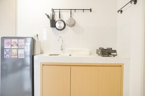 Huoneisto | Yksityinen keittiö | Täysikokoinen jääkaappi, liesi