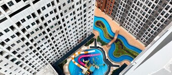 Homey And Well Design Studio Transpark Juanda Bekasi Timur Apartment