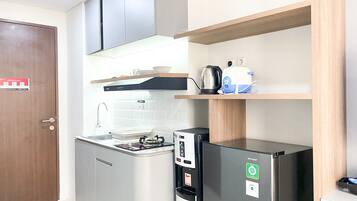 Studio | Dapur pribadi | Lemari es besar dan kompor