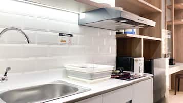 Refrigerador con freezer, placa de cocina