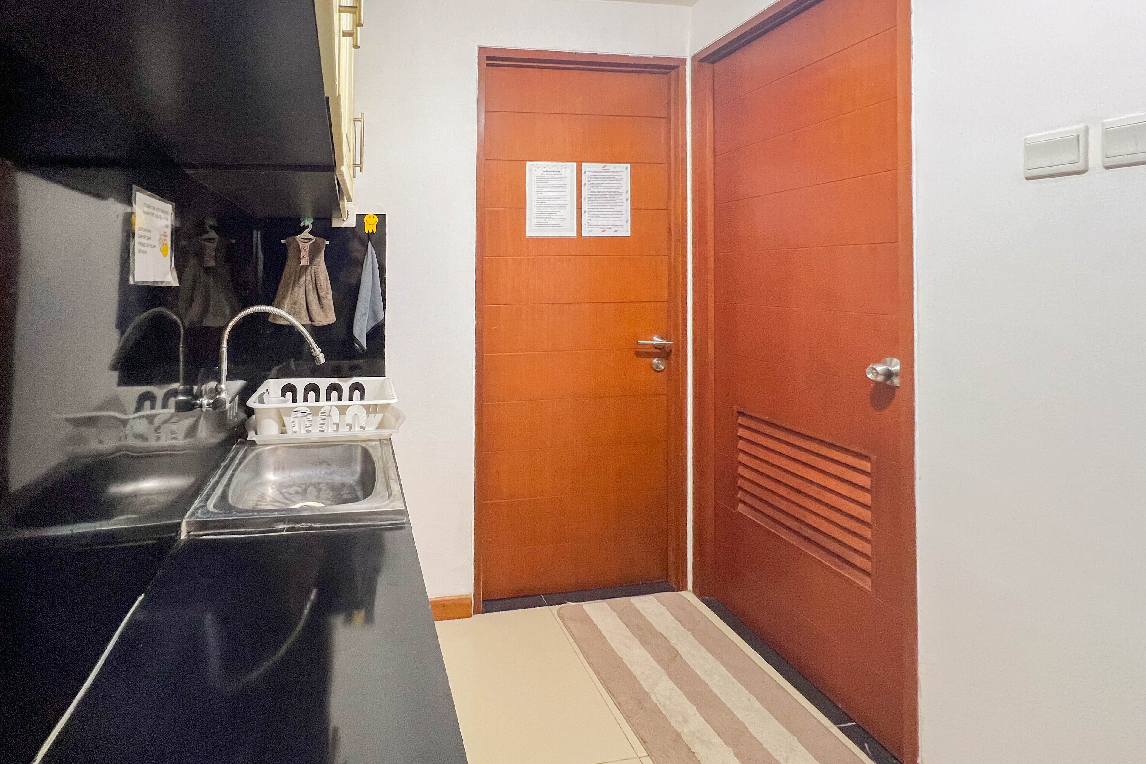 Apartment | Private kitchen | Full-sized fridge, stovetop