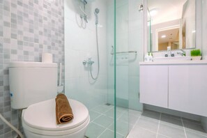 Departamento | Baño | Regadera, amenidades de baño gratuitas, toallas 