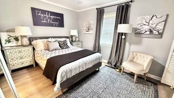 2 bedrooms, desk, iron/ironing board, free WiFi