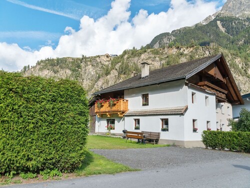 Bauernhaus im Ötztal nahe Skigebieten