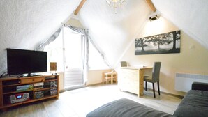 2 室のベッドルーム、WiFi