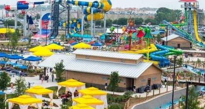 1940's Charming Home w/Lake-Park View in Quiet, very Family Friendly Area