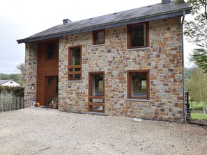 Exterior - Duplex Chalet with Sauna and Terrace (La Roche en Ardenne)